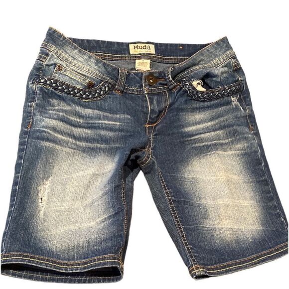 MUDD Bermuda Jean Shorts Size 1 - Picture 1 of 9